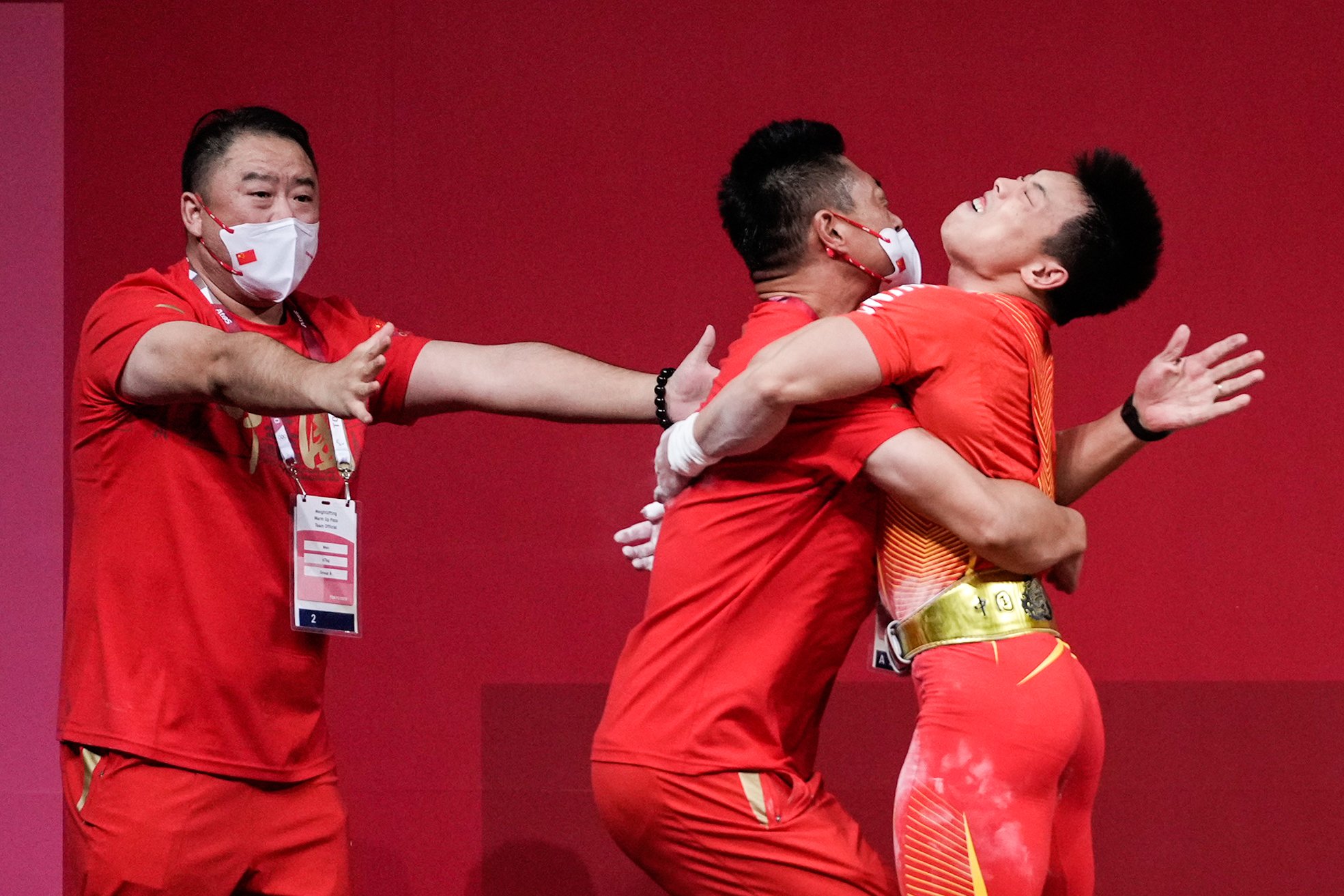 ld sports-包含本菲卡今日表现抢眼，本泽马整场无解，教练赛后亲自拥抱的词条-ld sports